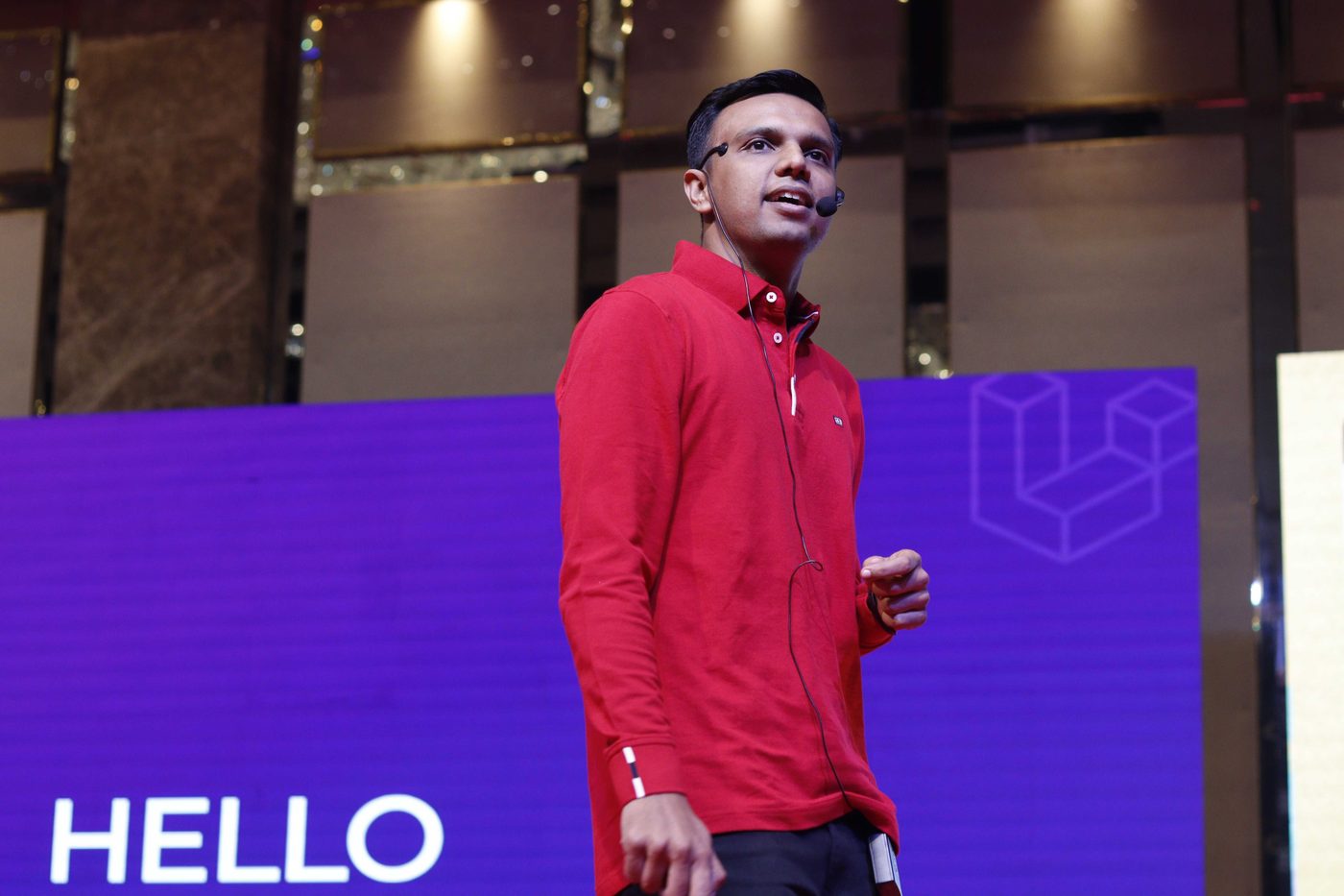 Gaurav Makhecha speaking on stage at Laracon India 2023